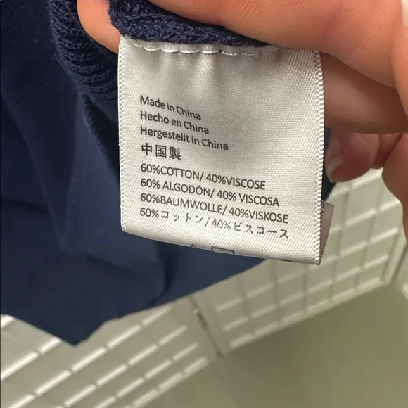 State Cashmere Short Sleeve Knit V-Neck Top in Navy Blue Med EUC - Picture 5 of 9